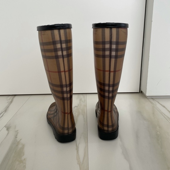 Burberry Haymarket check rain boot size 37 - Picture 3 of 7